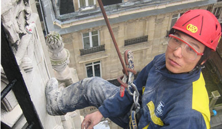 Ravalement de façade travail en hauteur