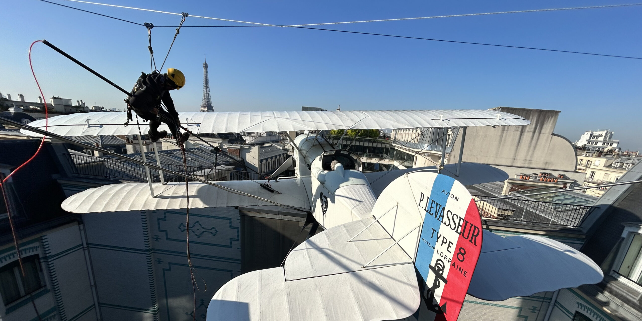 Nettoyage de l’Oiseau blanc à l’hôtel Peninsula